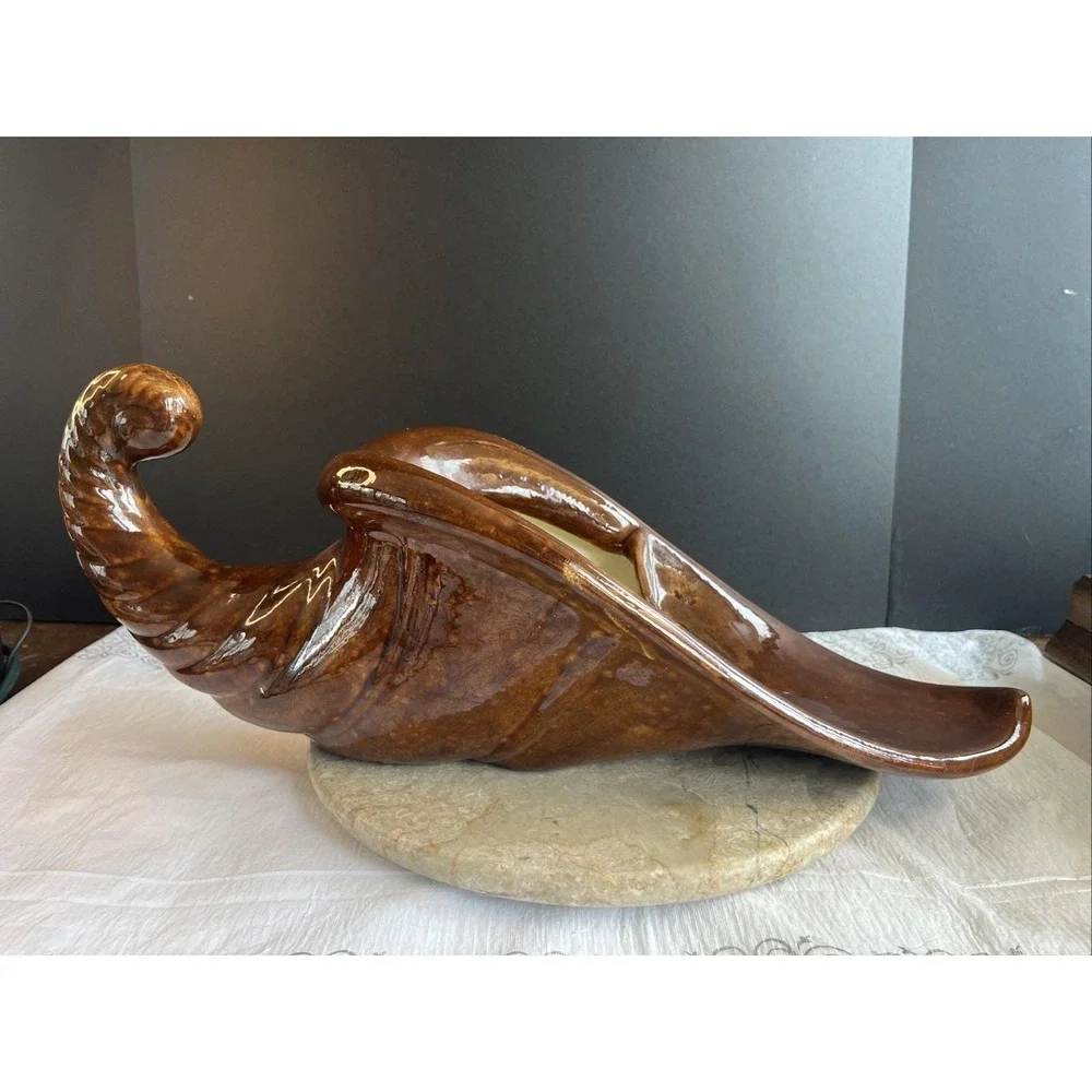 1970's Brown Ceramic 19